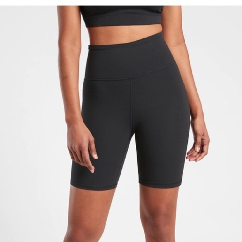 Athleta high rise black shorts size small
